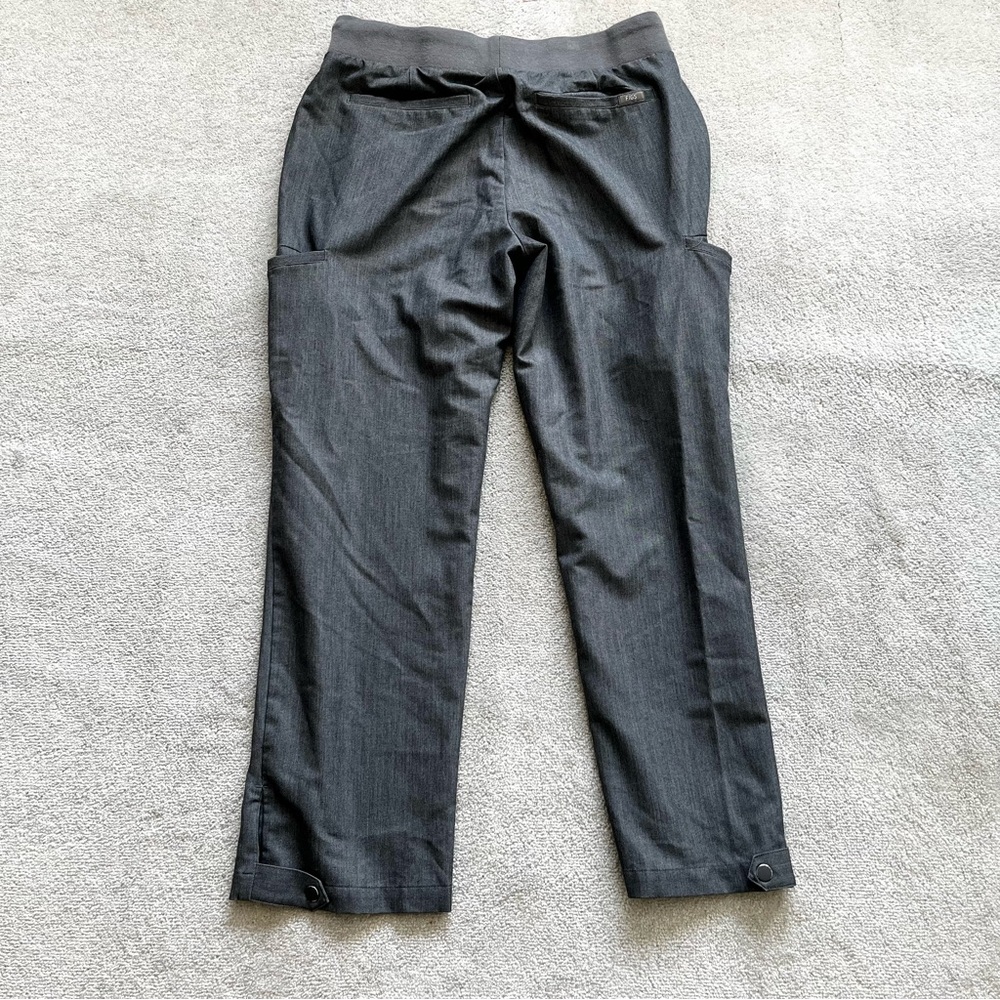 FIGS TECHNICAL COLLECTION PANTS SIZE MEDIUM NURSE DOCTOR HOSPITAL SCRUBS - Picture 2 of 9